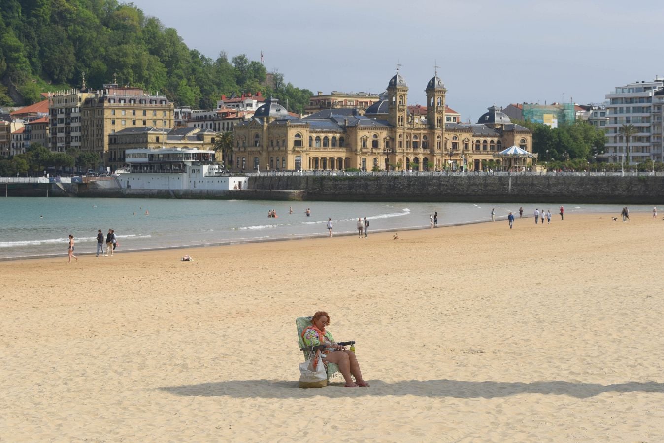 Fotos: Donostia disfruta de un sábado soleado y de agradables temperaturas