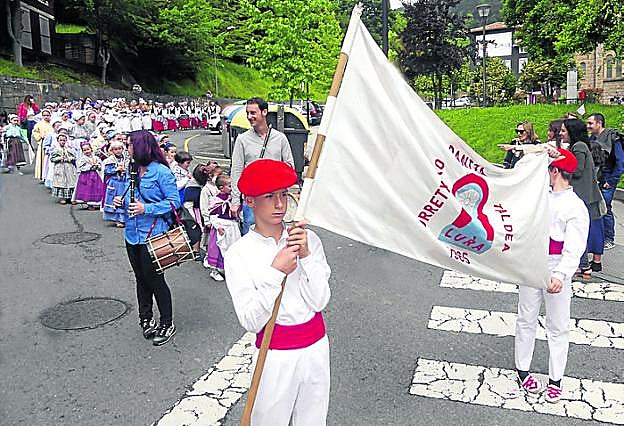 El Dantzari Txiki eguna de Urretxu tendrá lugar el día 19 de junio. 