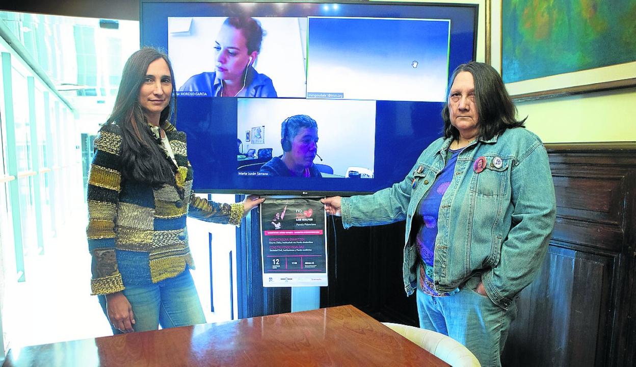 Miren Echeveste, Maider Moreno, Marta Luxan y Maritxu San Pedro en la rueda de prensa presencial y telemática ofrecida para presentar la jornada Berdintasuna eraikitzen/Construyendo igualdad. 