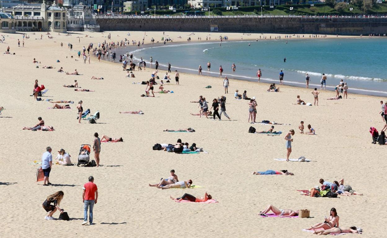 La playa de La Concha este lunes.