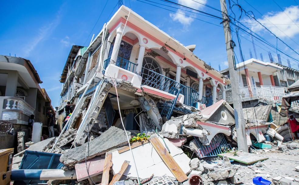 Desolación en Haití ytras un terremoto de 7.2 puntos en la escala de Richter. 