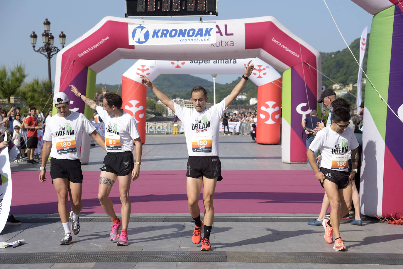 Fotos: Los participantes en la Carrera de Empresas de San Sebastián