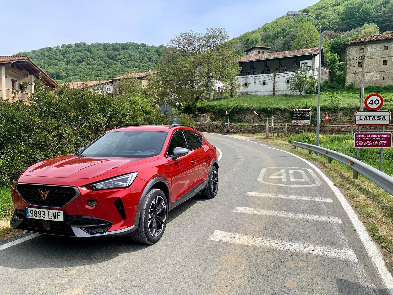 La delantera del Cupra Formentor es muy atractiva de diseño y configuración