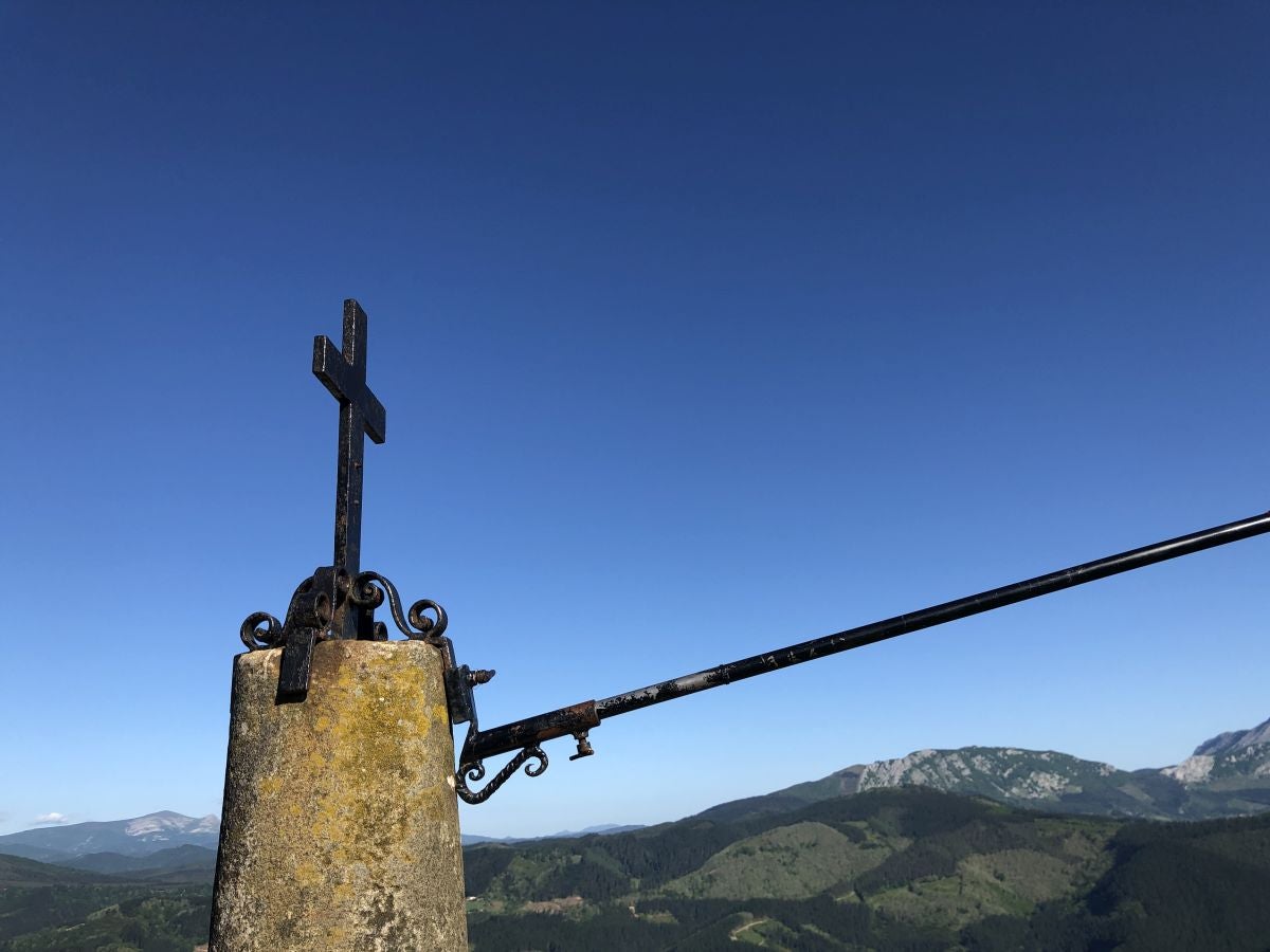 Fotos: Aitzorrotz, una cima con mucha historia