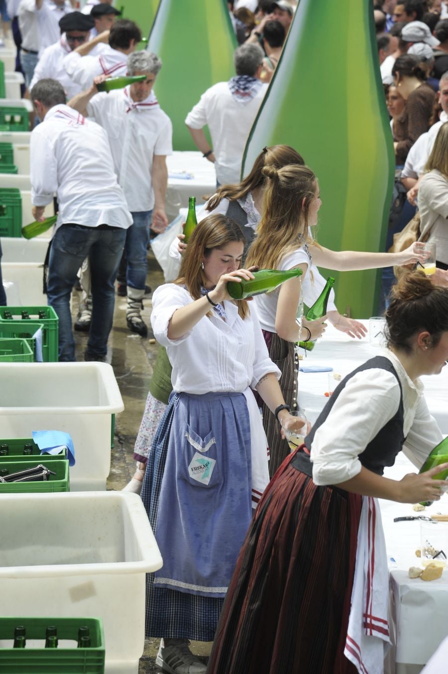 Fotos: Sagardo egun jendetsua Usurbilen