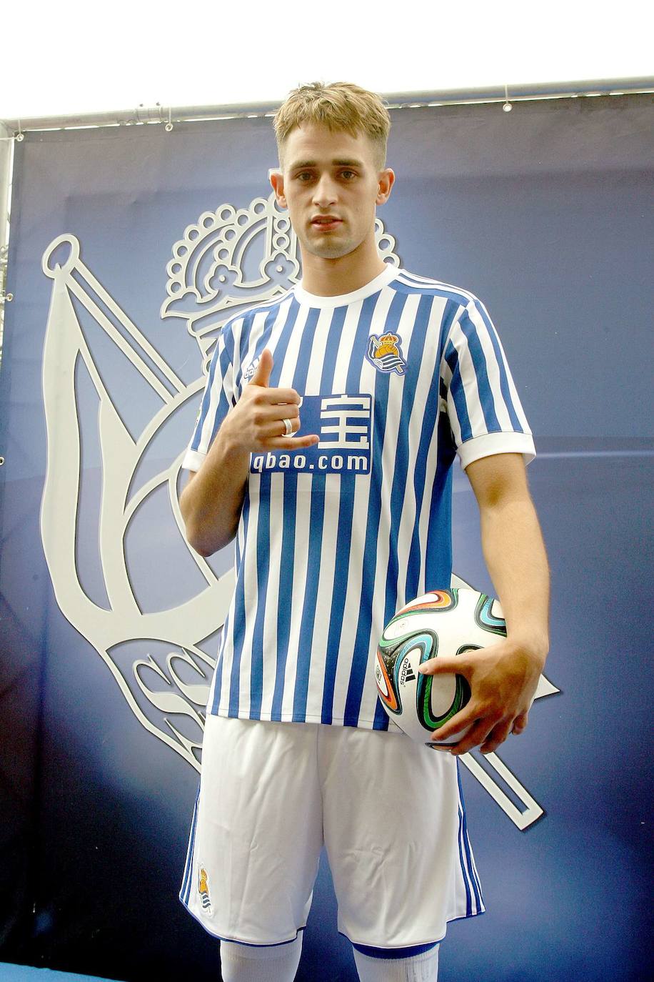 El 12 de julio de 2017 la Real Sociedad confirma el fichaje de Adnan Januzaj, una de las grandes promesas del fútbol europeo. 