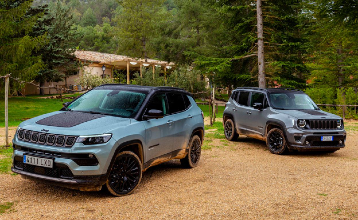 La hibridación le sienta muy bien a estos dos importantes representantes de la gama Jeep. Pese a tener solo tracción delantera, se mueven bien por el campo.