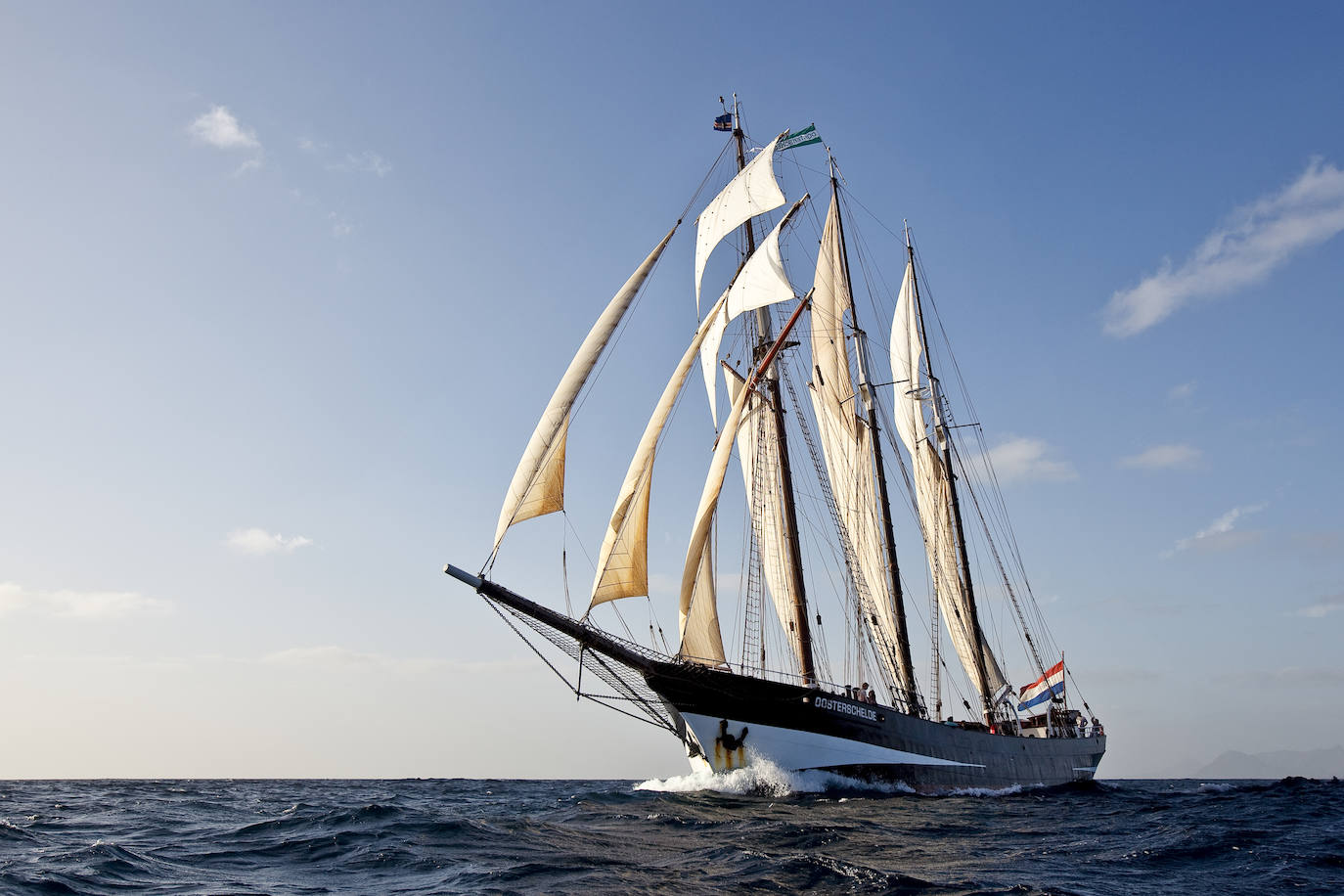 'Oosterschelde’ (1917). Goleta de tres mástiles y 50 metros de eslora, que se dedicó al transporte de mercancías.