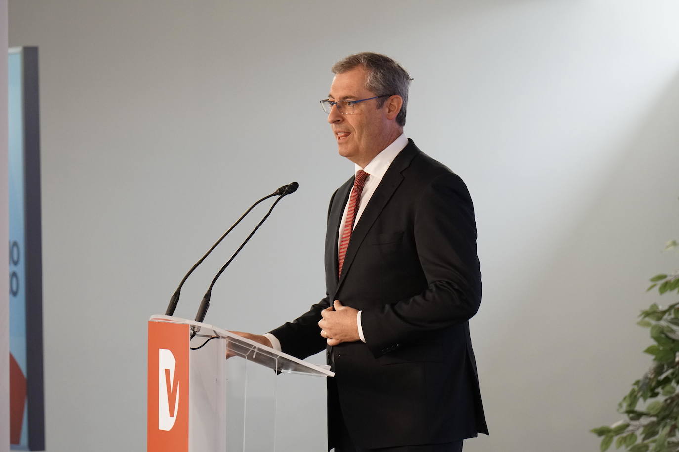 Markel Olano, diputado general de Gipuzkoa, durante su discurso.