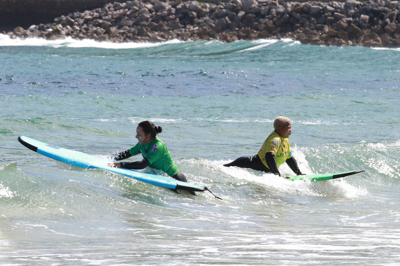 Fotos: Surfeando las adversidades