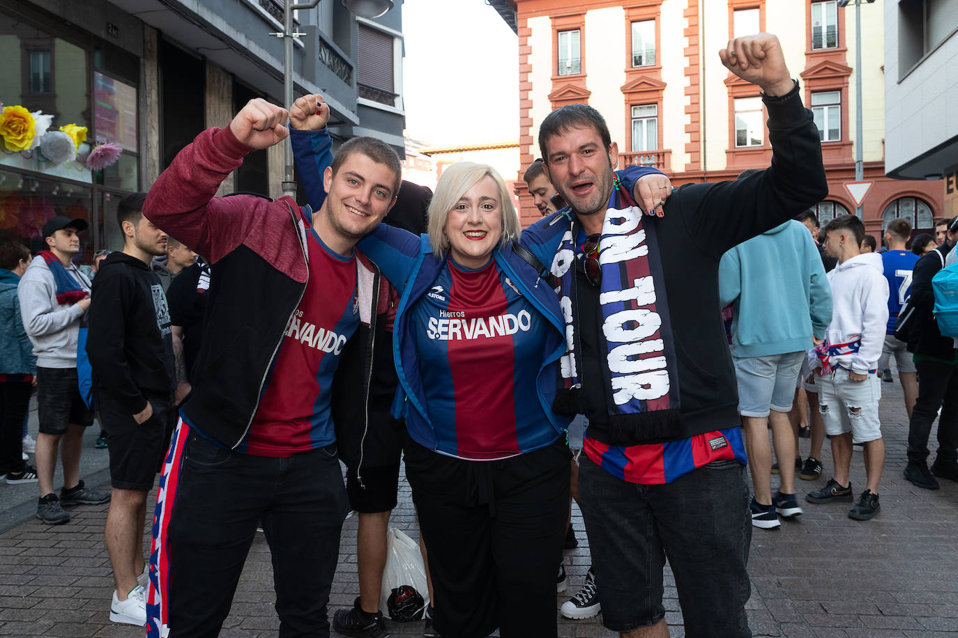Fotos: La afición se vuelca con el Eibar