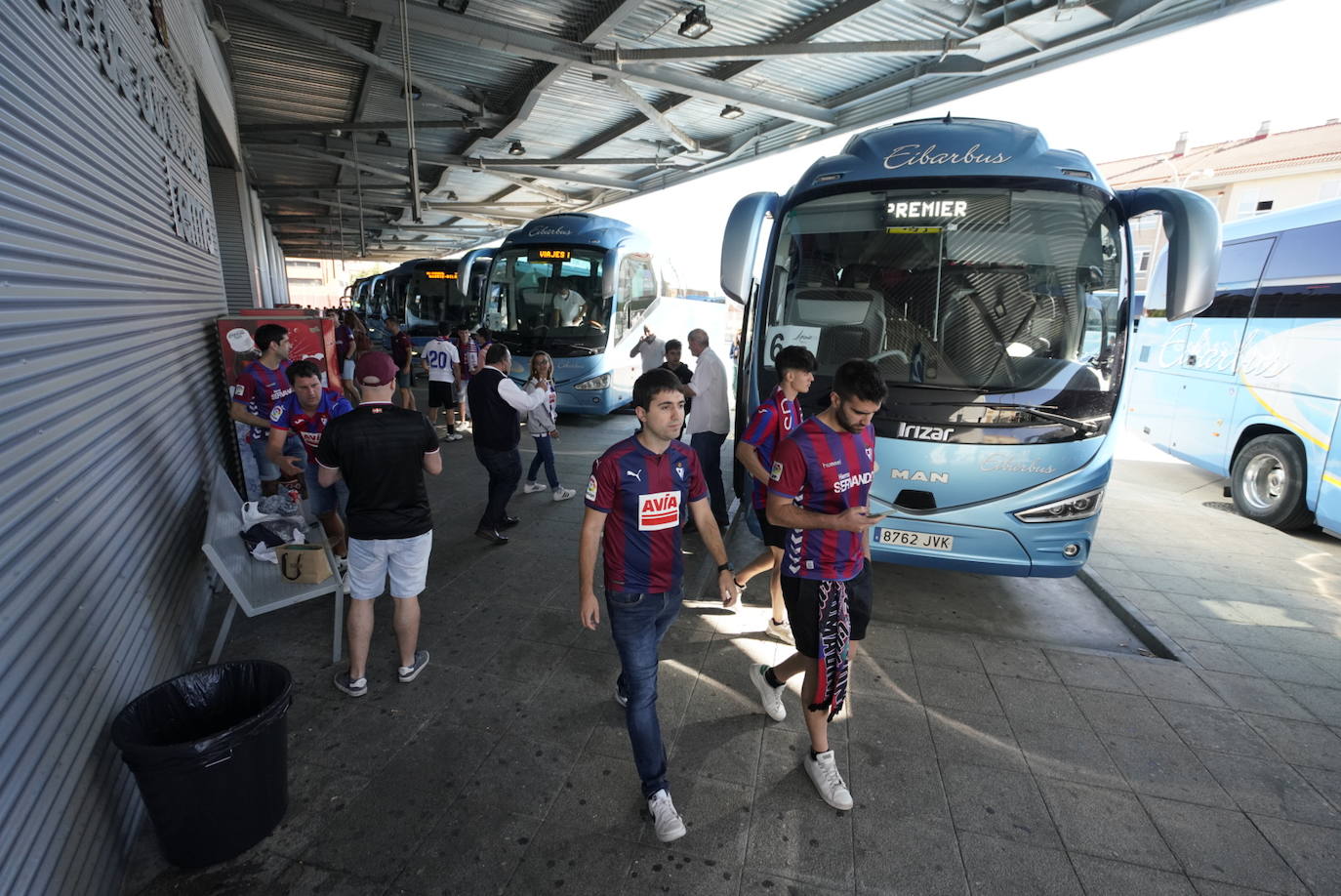 Fotos: La afición se vuelca con el Eibar