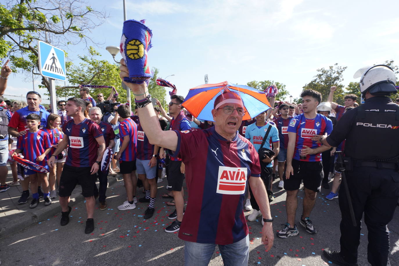 Fotos: La afición se vuelca con el Eibar