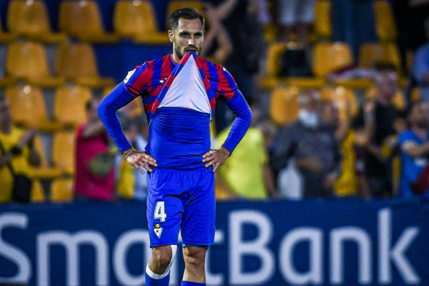 Fotos: Las imágenes del partido entre el Alcorcón y el Eibar