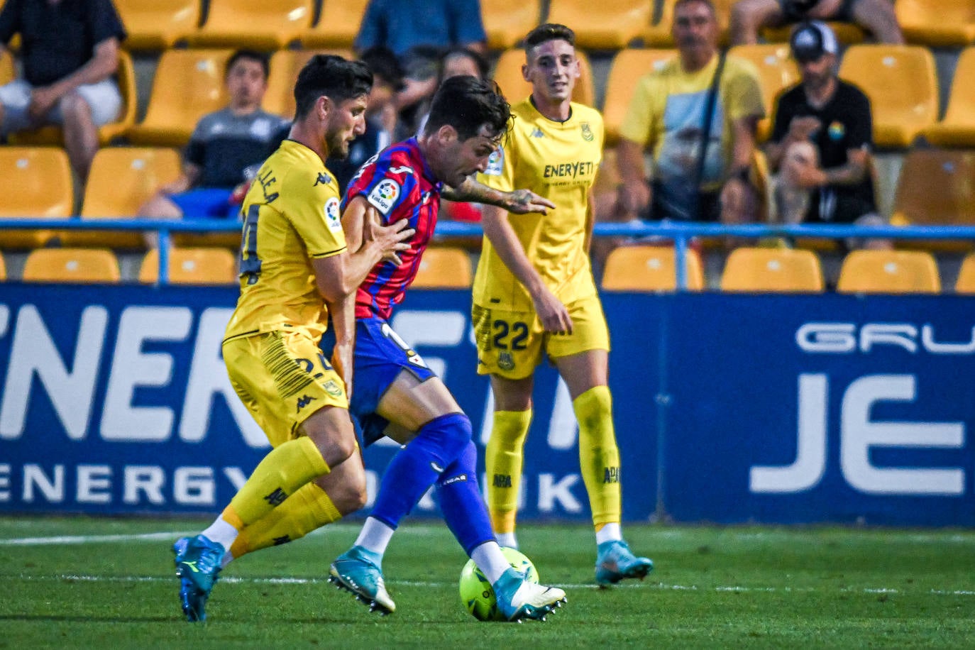 Fotos: Las imágenes del partido entre el Alcorcón y el Eibar
