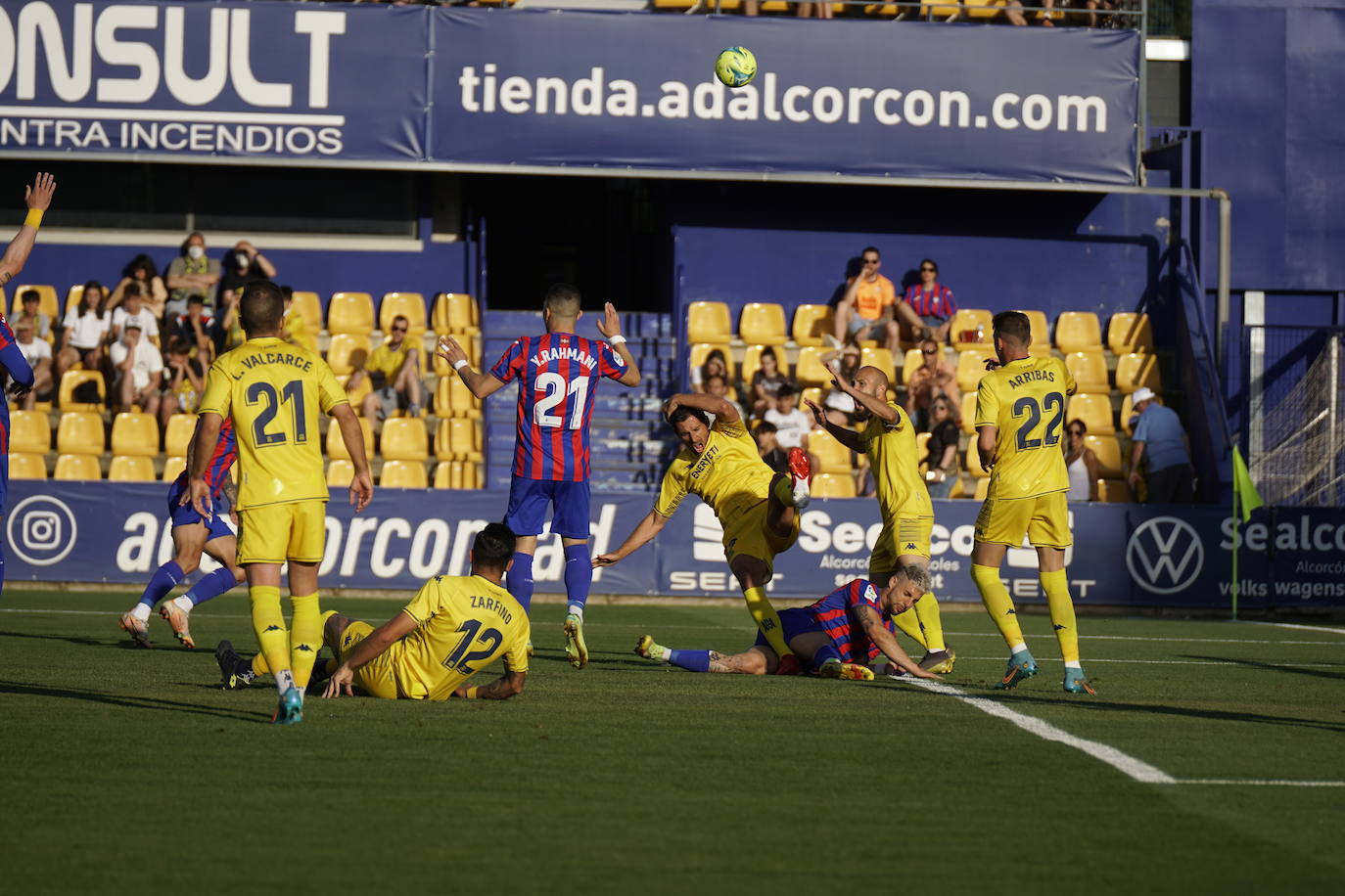 Fotos: Las imágenes del partido entre el Alcorcón y el Eibar