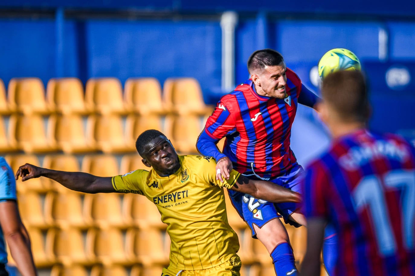 Fotos: Las imágenes del partido entre el Alcorcón y el Eibar