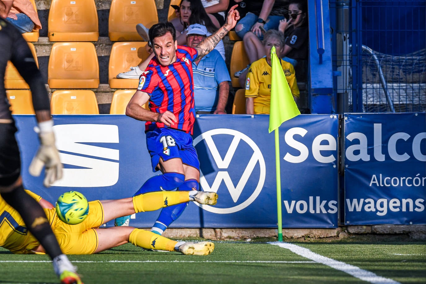 Fotos: Las imágenes del partido entre el Alcorcón y el Eibar