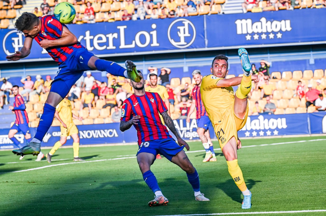 Fotos: Las imágenes del partido entre el Alcorcón y el Eibar