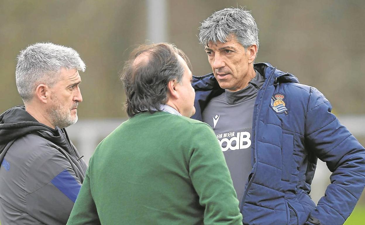 Olabe, Aperribay e Imanol tienen trabajo por delante para confeccionar la plantilla de la próxima temporada.