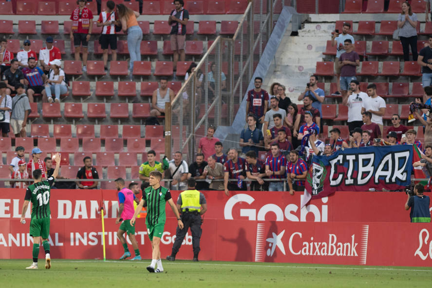 Fotos: Las mejores imágenes del Girona - Eibar