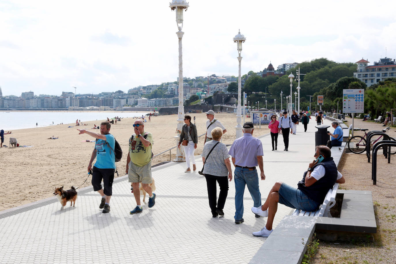 Fotos: Domingo de paseo y turismo en San Sebastián