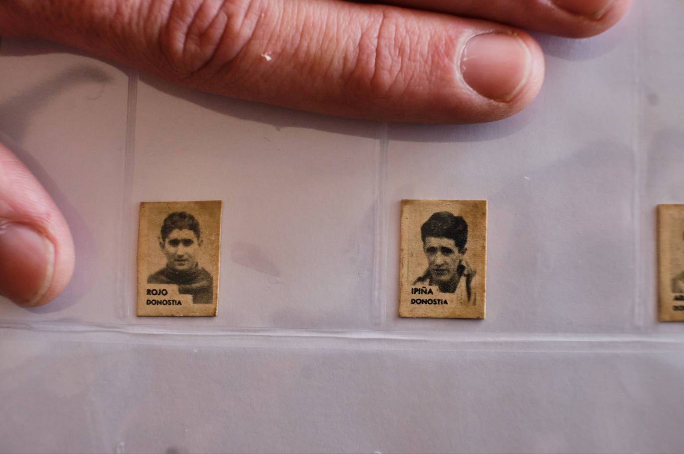 Fotos: 6.000 cromos para revivir la historia de la Real Sociedad