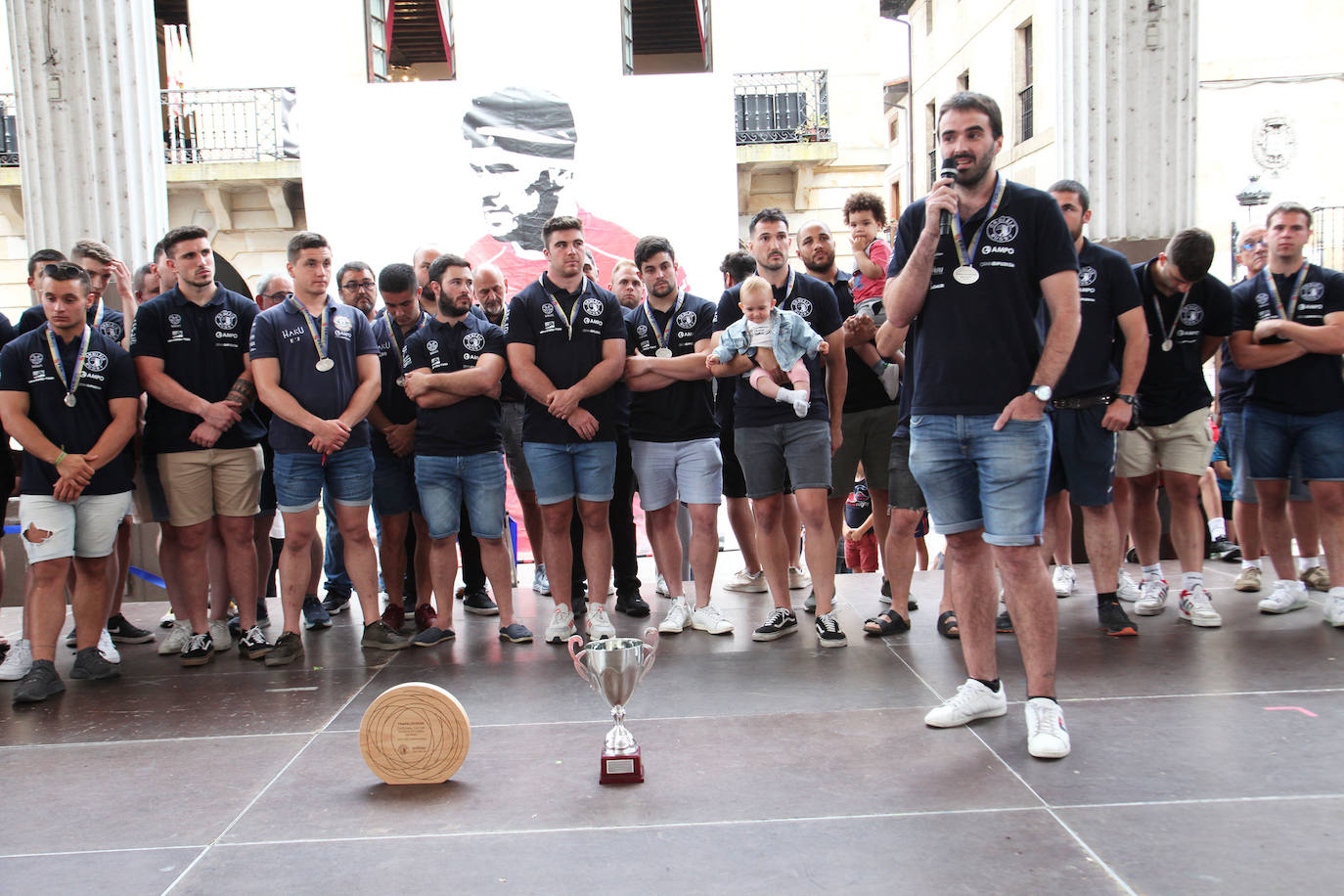 Recibimiento al Ampo Ordizia tras la consecución del subcampeonato liguero. 