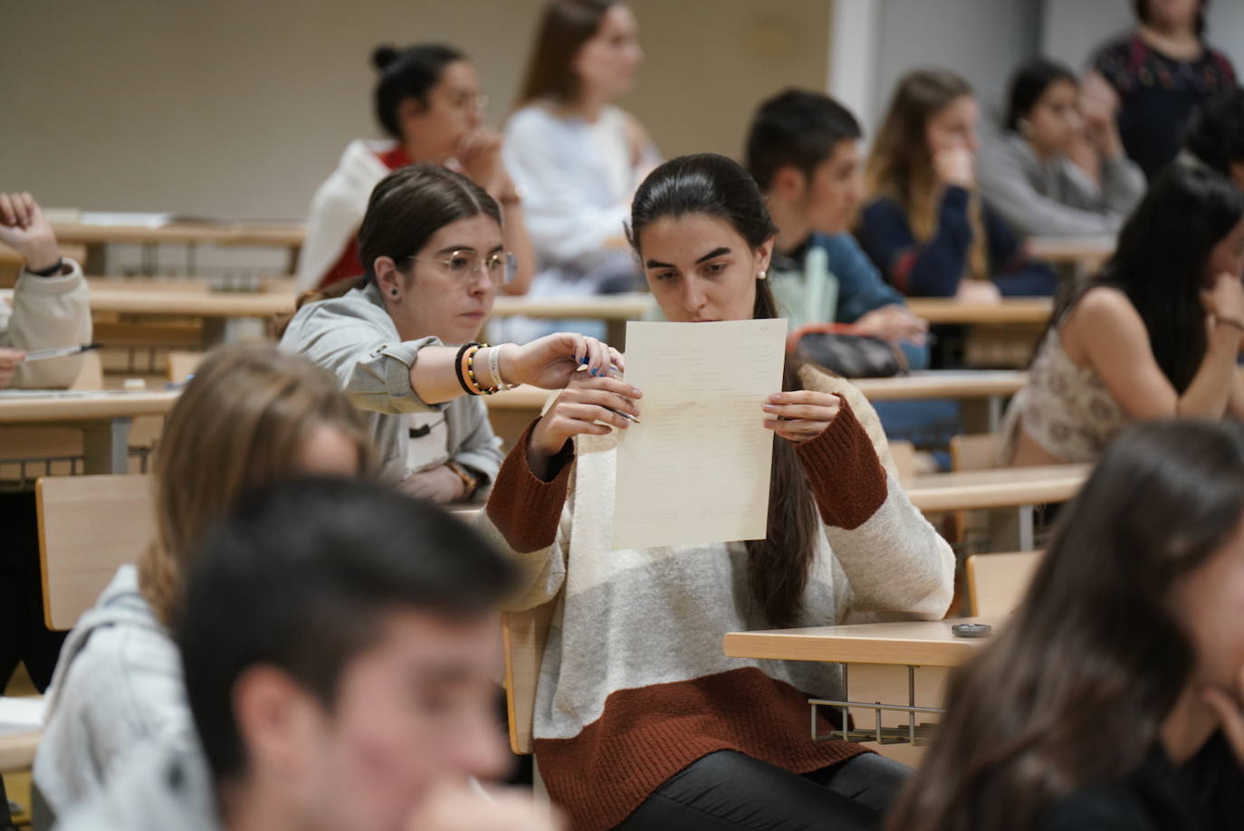 Fotos: 12.767 estudiantes vascos afrontan desde hoy la prueba de Selectividad