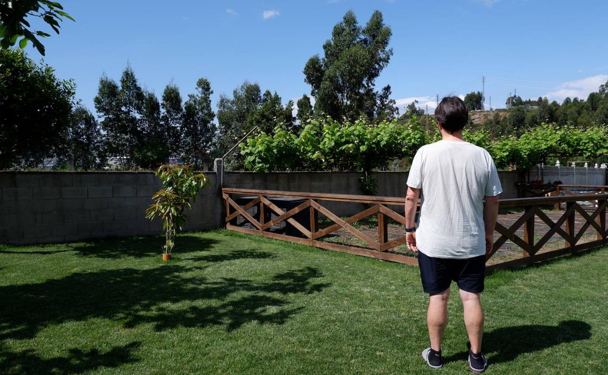 Tras años de búsqueda, Aritz, de Donostia, encontró a su familia biológica en 2017. 