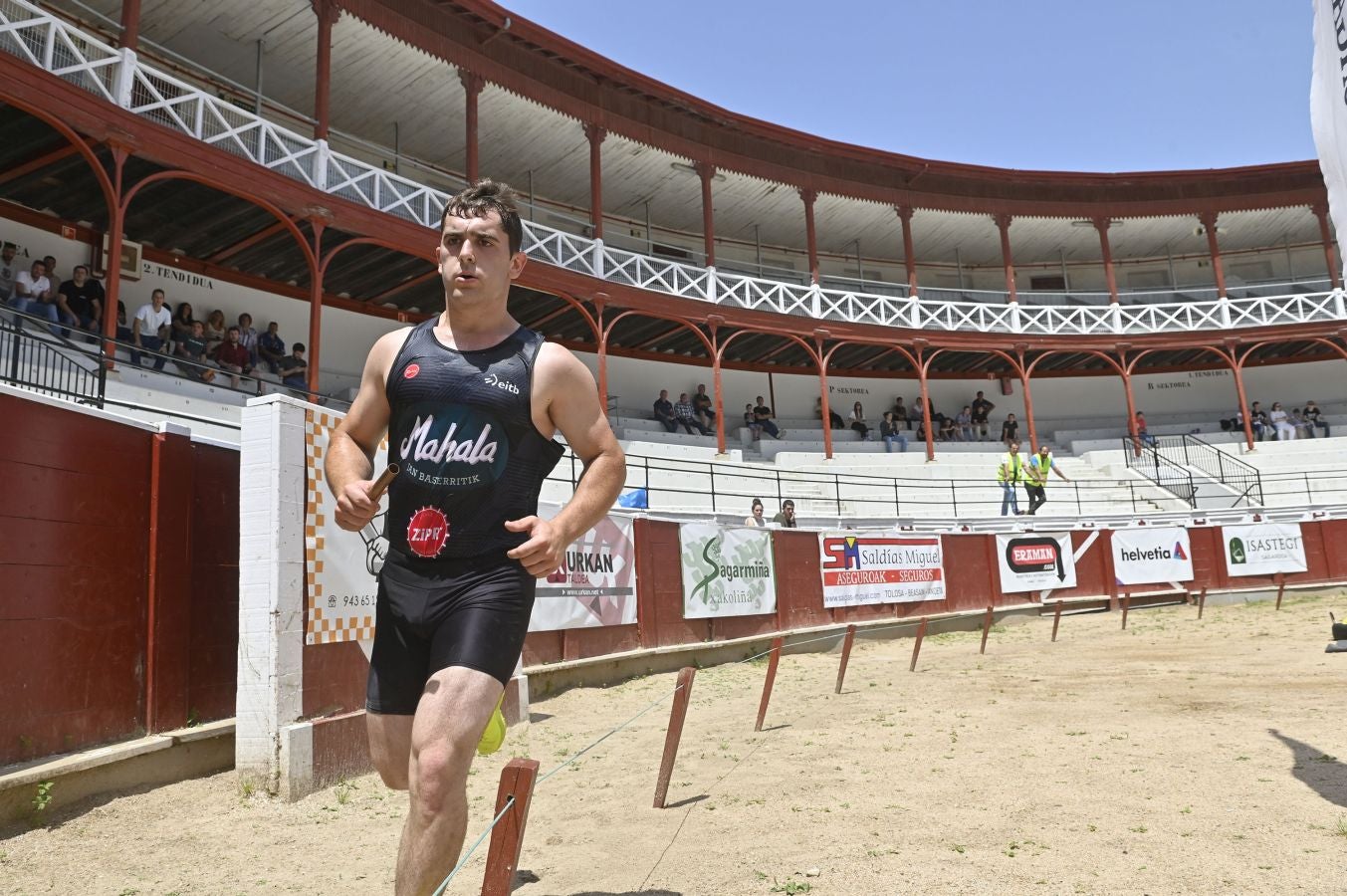 Ha invertido junto a Gorka Etxeberria 39 minutos y 45 segundos en la final del Pentatlón. 