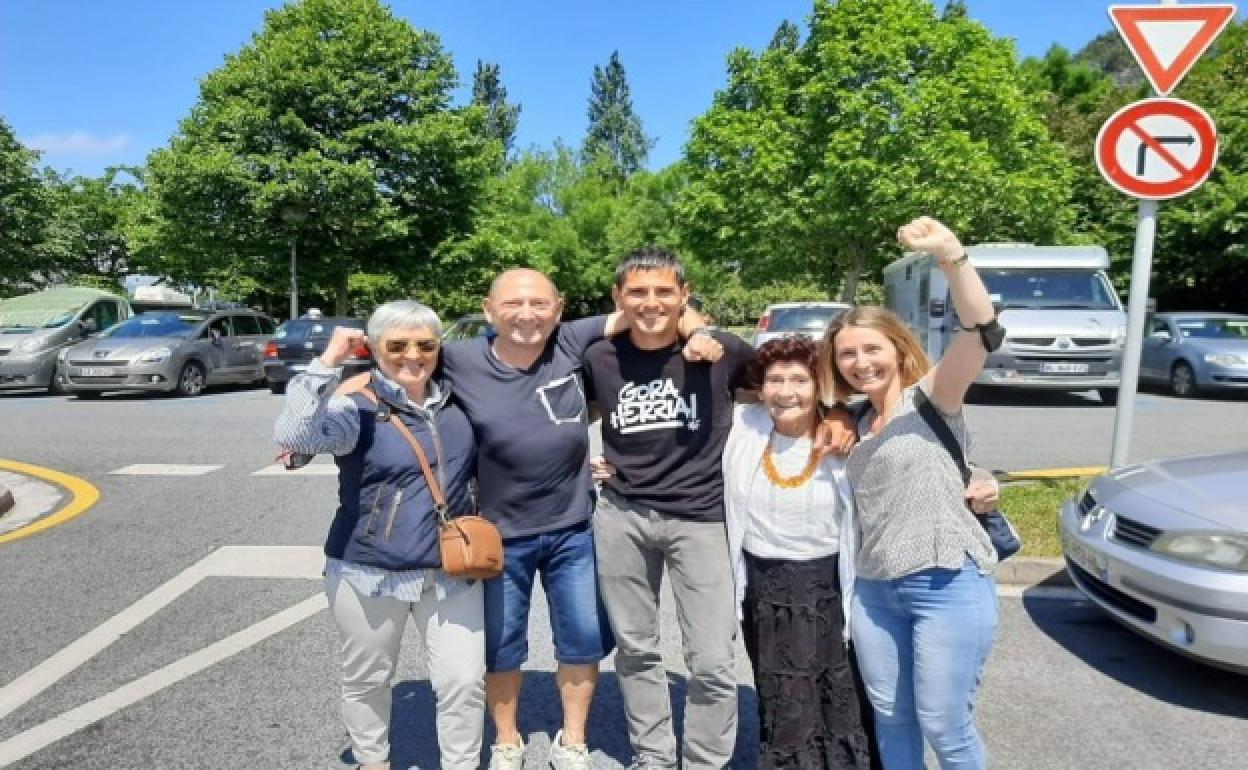 Ekaitz Sirvent, en el momento de su excarcelación. 