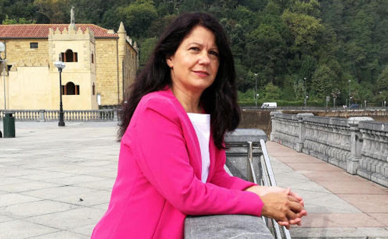 Gloria Vázquez, portavoz del PSE-EE en Zarautz.