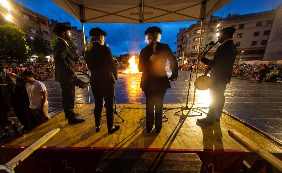 Fotos: Todo a favor en la primera noche de estos sanmarciales