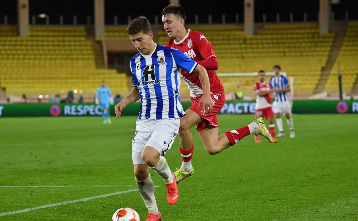 Aihen Muñoz en el encuentro disputado ante el Mónaco en la Europa League.