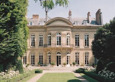 Imagen secundaria 1 - Vistas parciales del Château du Jonchet y del Hôtel d'Orrouer, de donde procedían la mayoría de las piezas.