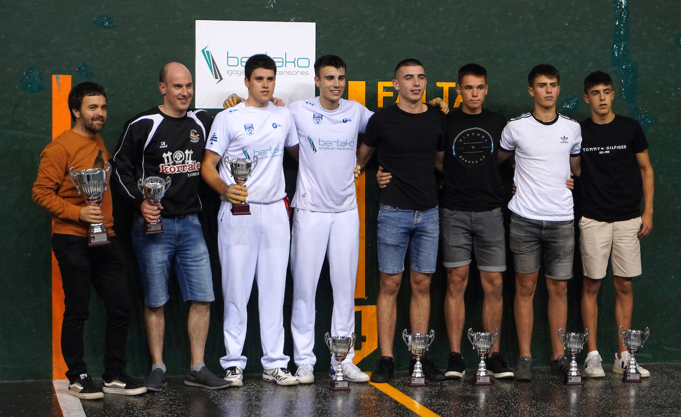 Fotos: Oiartzun pasa por encima de Azpeitia y se lleva el Interpueblos