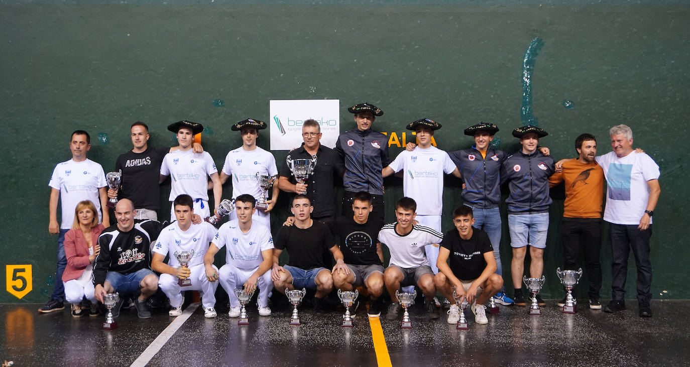 Fotos: Oiartzun pasa por encima de Azpeitia y se lleva el Interpueblos