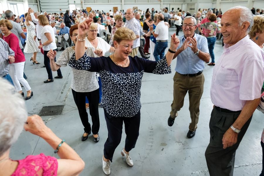 Fotos: Los mayores disfrutan de las fiestas