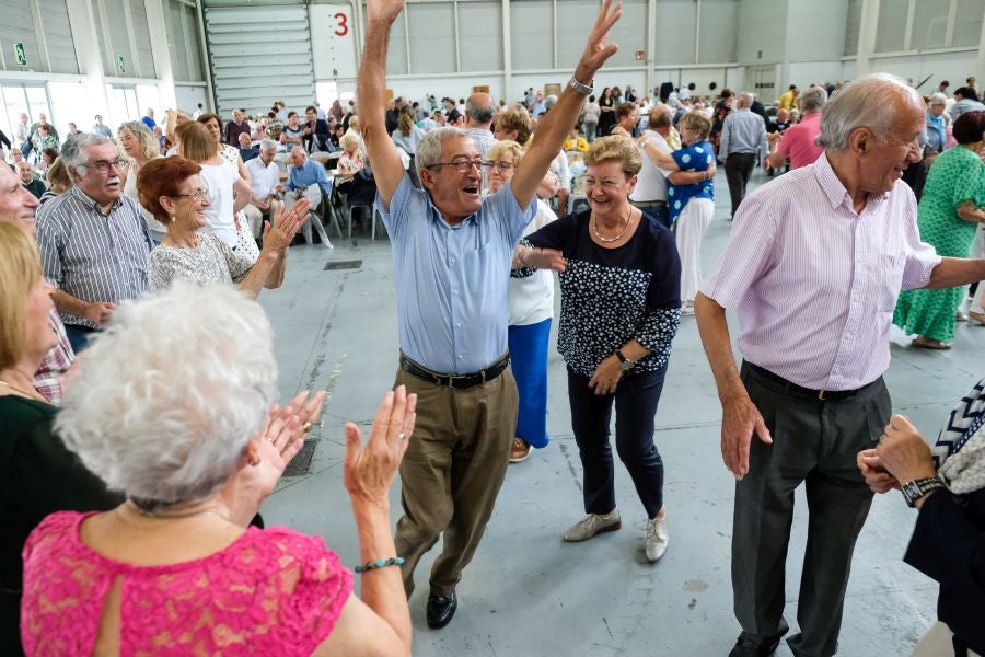 Fotos: Los mayores disfrutan de las fiestas
