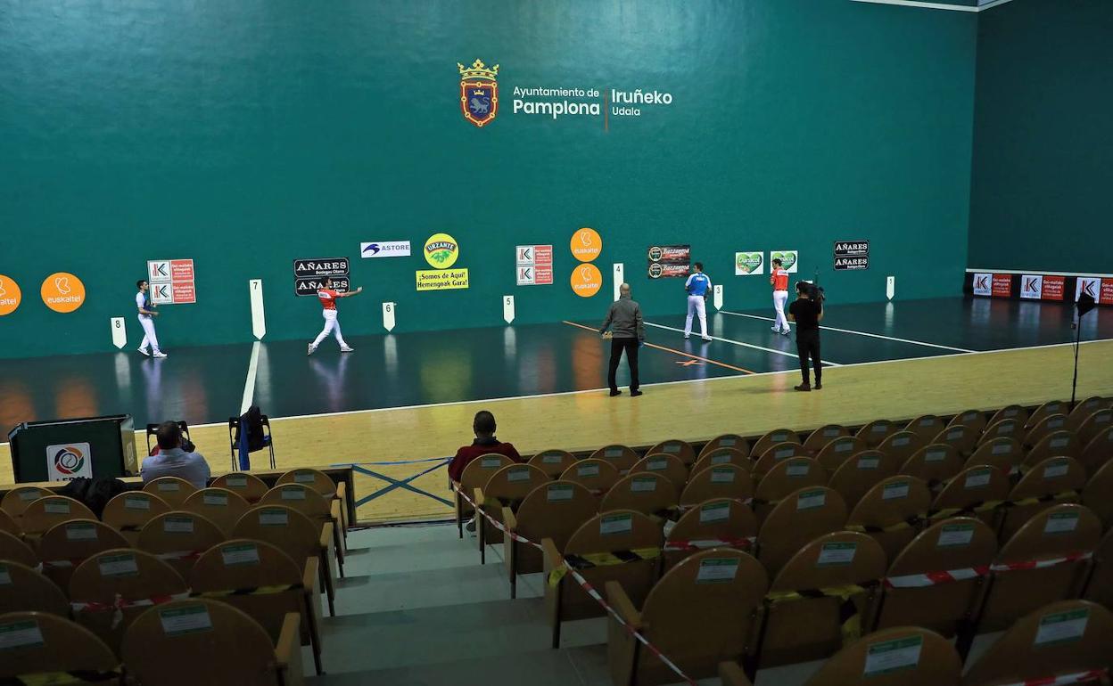 Dos finales se juegan mañana en el frontón navarro. 