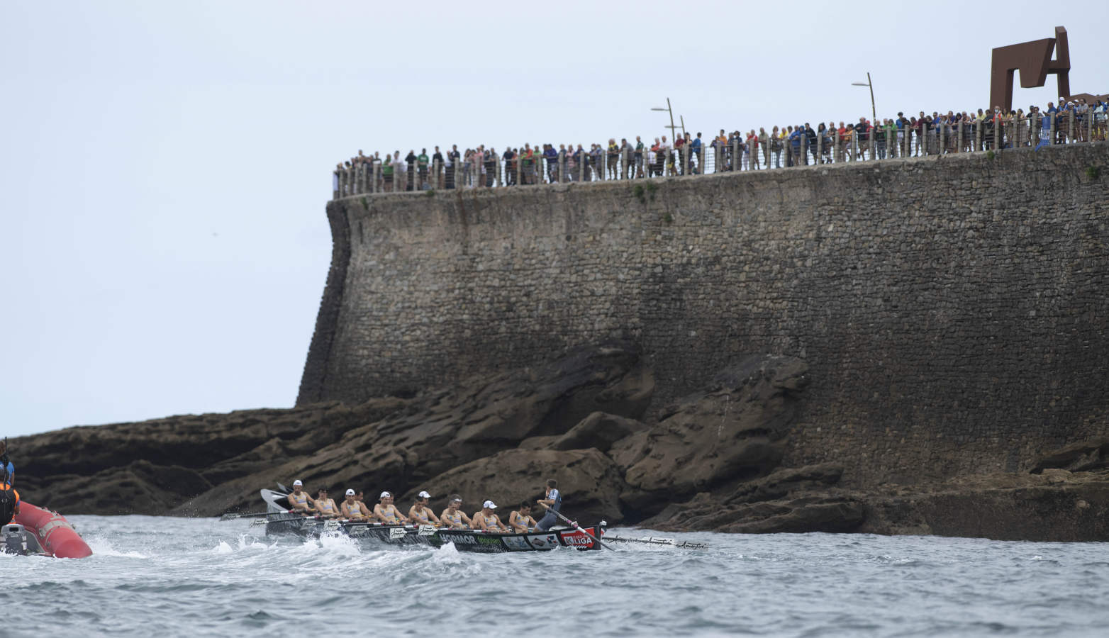 Fotos: Donostiarra no deja escapar su bandera