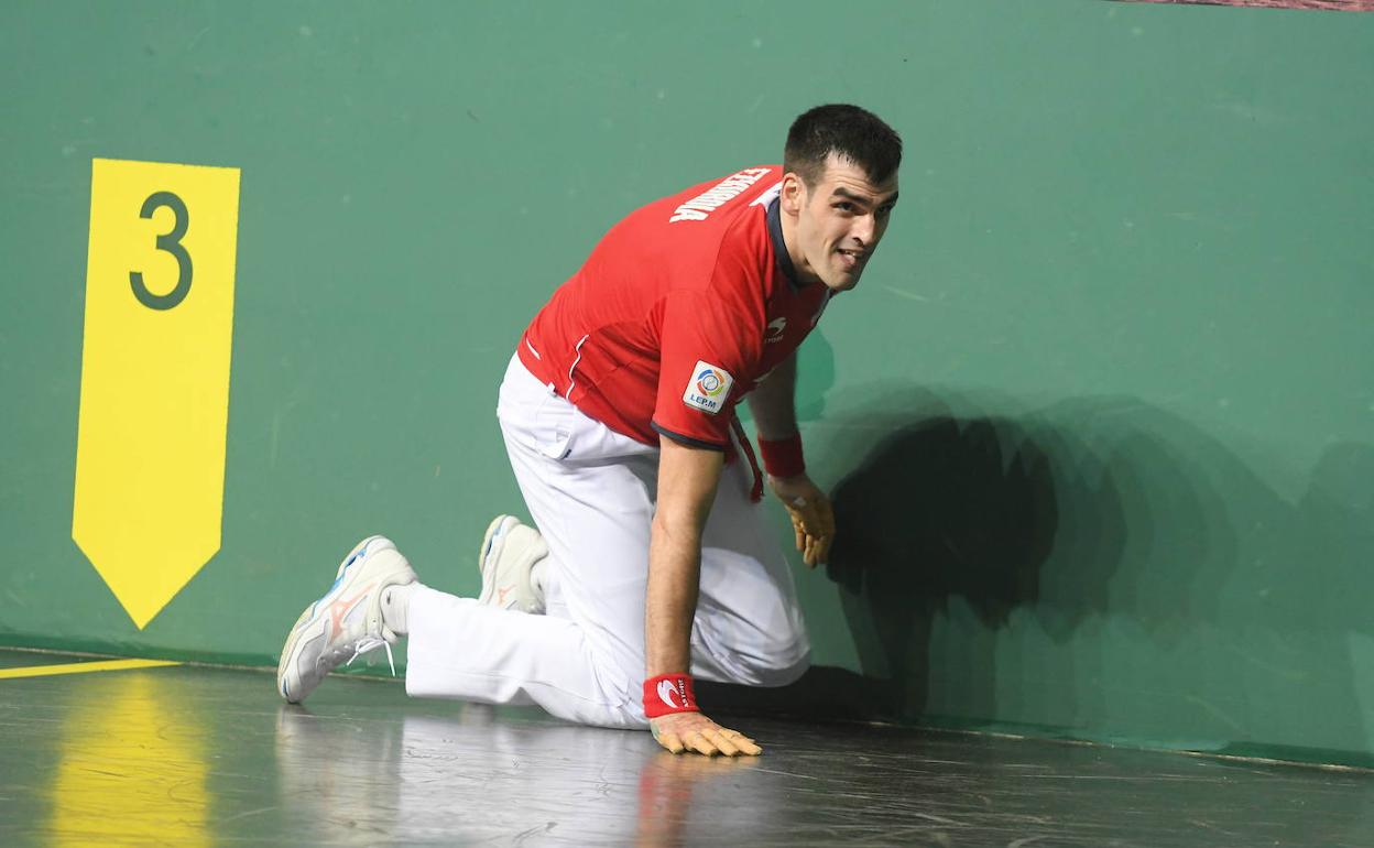 Joseba Ezkurdia jugará su tercera final del Cuatro y Medio navarro el jueves en el Labrit.