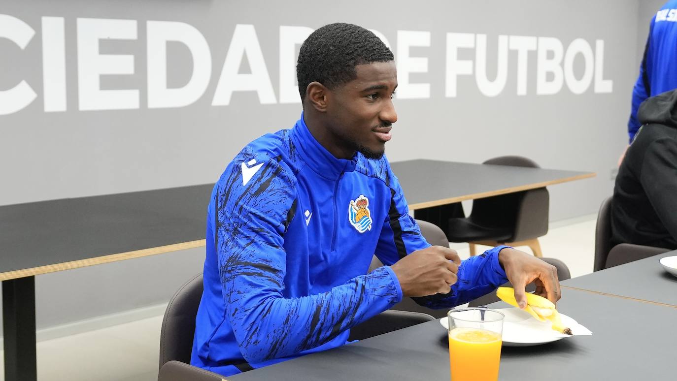 Fotos: Mohamed-Ali Cho conoce a sus nuevos compañeros