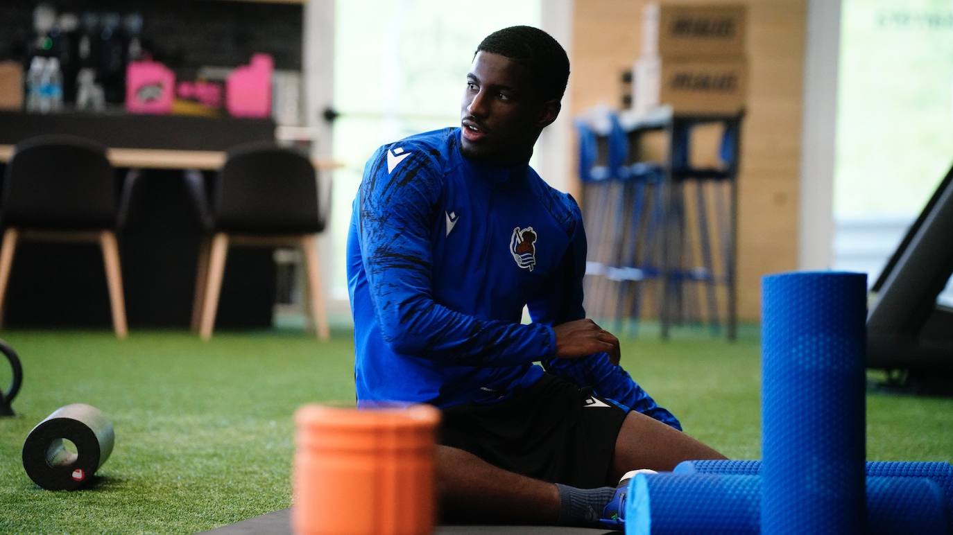 Fotos: Mohamed-Ali Cho conoce a sus nuevos compañeros