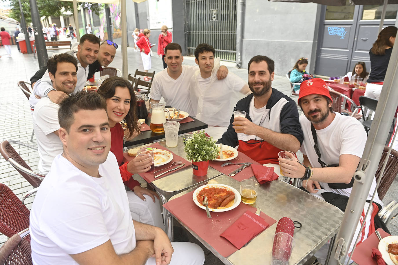 Fotos: Empapados en la fiesta de siempre