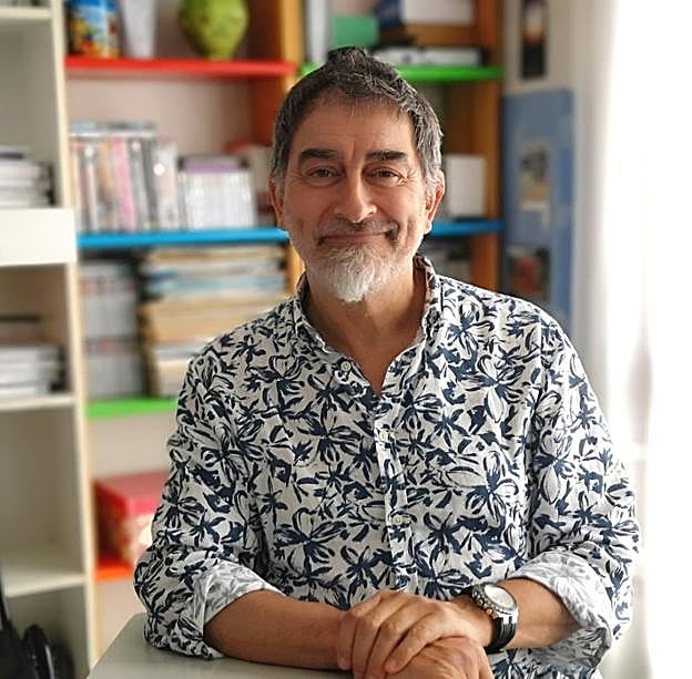 Nick Knight, ayer, en la academia de la plaza Joxemiel Barandiaran. 