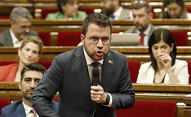 El presidente de la Generalitat, Pere Aragonès, interviene durante la sesión de control. 