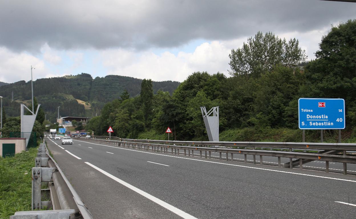 Los postes donde irá colocado el arco de Ordizia. 