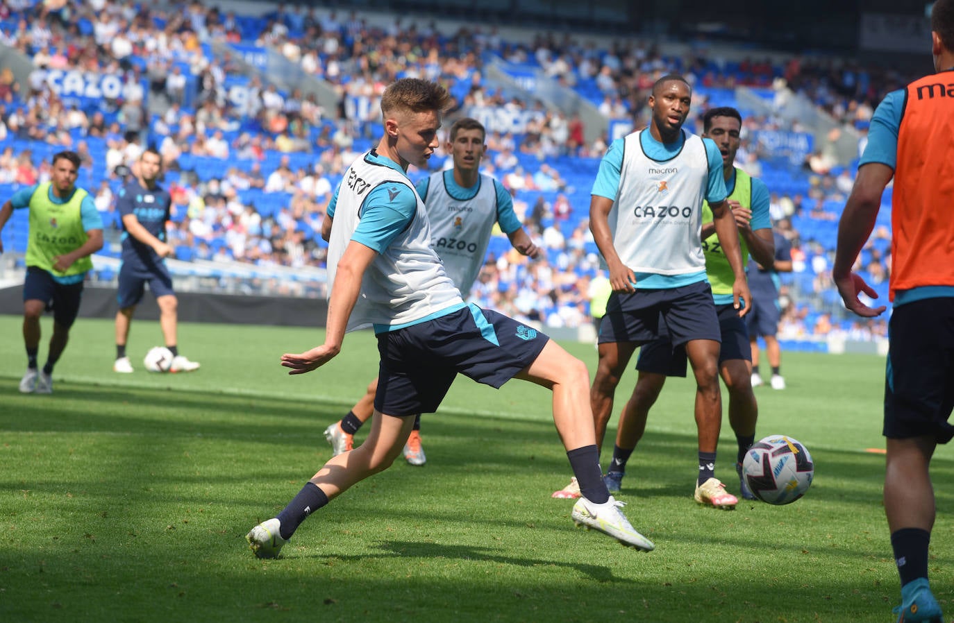 Fotos: Así ha sido el primer entrenamiento de La Real Sociedad en el Reale Arena